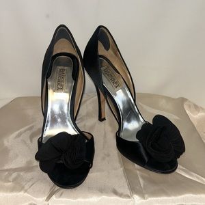 Badgley Mischka black peep toe pumps size 7.5